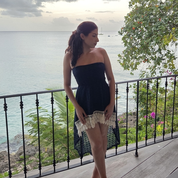 Meet your Poshers, Orhay & Ornena! - Picture 3 of 3